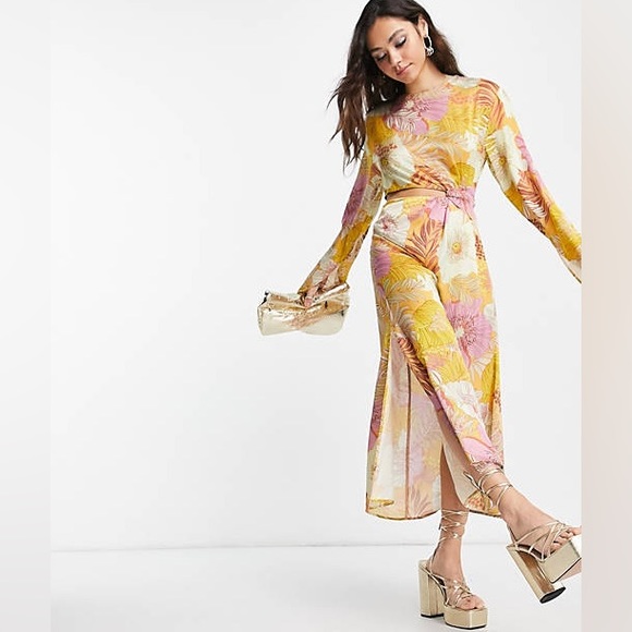 Topshop Floral Silk Midi Dress - Picture 2 of 8